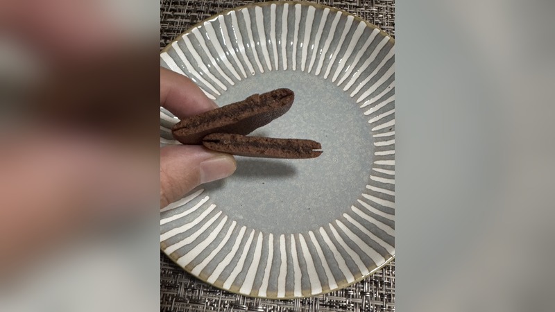 ダークチョコレート味割った時